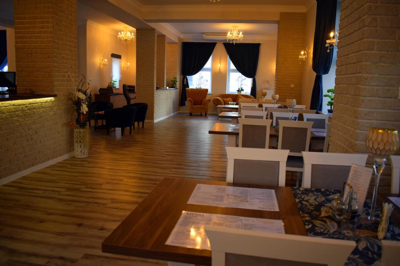Sepia Restauracja & Noclegi Ясло Экстерьер фото